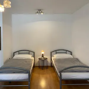 Apartment 1995, Düsseldorf